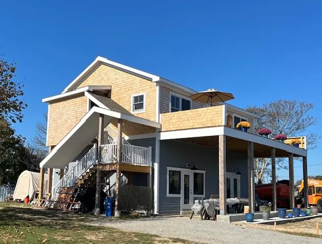 $2,400,000 | 454 Ocean Avenue, Block Island, RI 02807