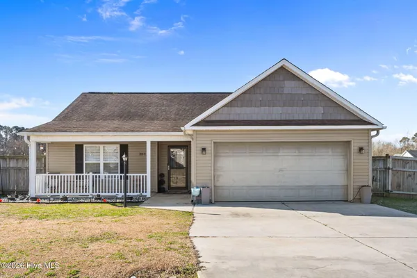 $273,900 | 203 High Meadow Court, Richlands, NC 28574