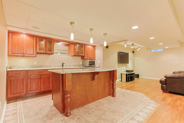 $824,000 | 51340 Lake Pointe Court, Granger, IN 46530