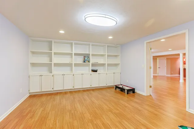 $824,000 | 51340 Lake Pointe Court, Granger, IN 46530