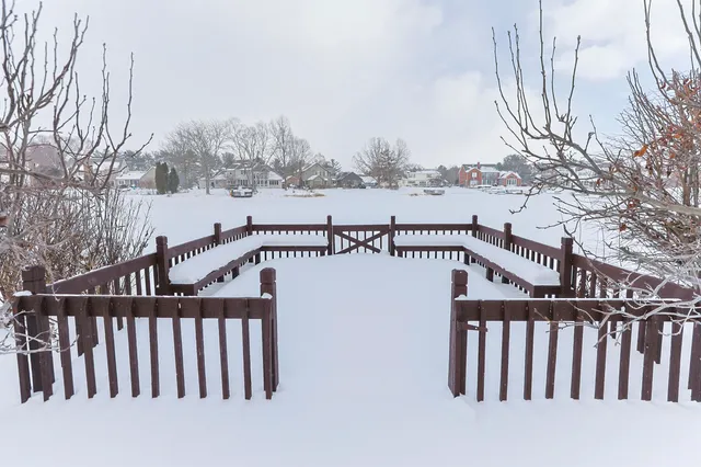 $824,000 | 51340 Lake Pointe Court, Granger, IN 46530