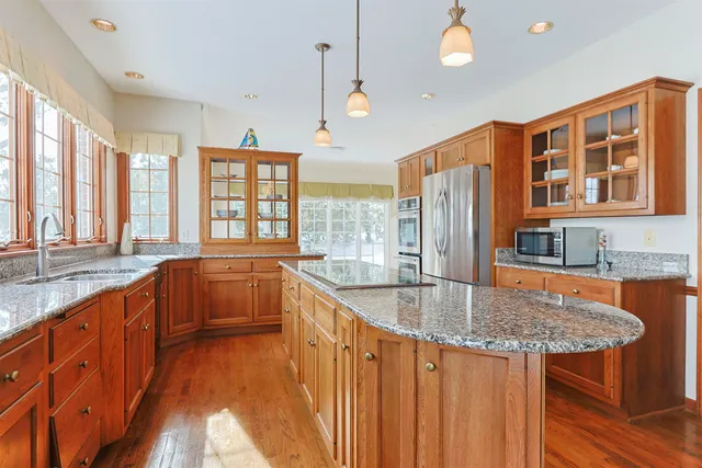 $824,000 | 51340 Lake Pointe Court, Granger, IN 46530