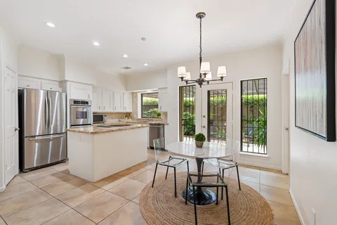 $800,000 | 7416 Kelving Street, Houston, TX 77030