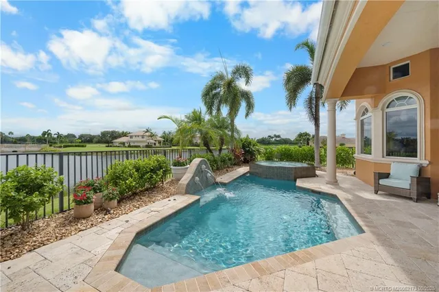 $1,095,000 | 130 Southeast Bella Strano, Port St. Lucie, FL 34984