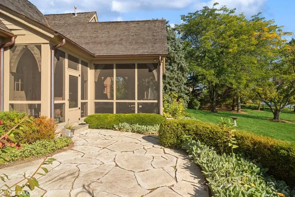 $3,350,000 | 65 Round Barn Road, Barrington Hills, IL 60010