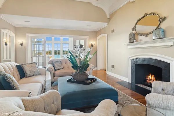 $3,350,000 | 65 Round Barn Road, Barrington Hills, IL 60010