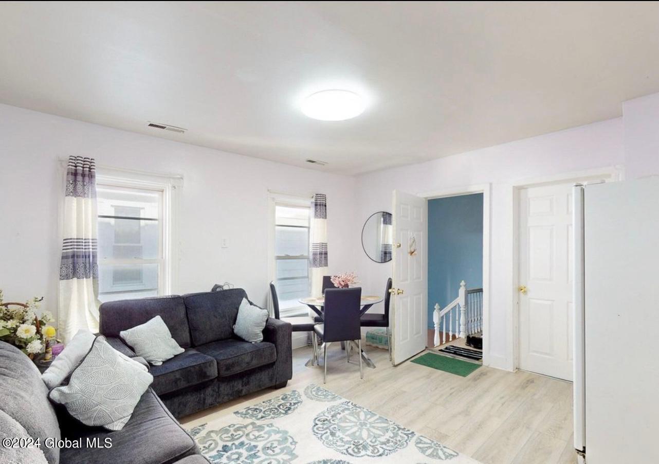 1118 Congress Street Schenectady, NY 12303 - Photo 5 of 29 5