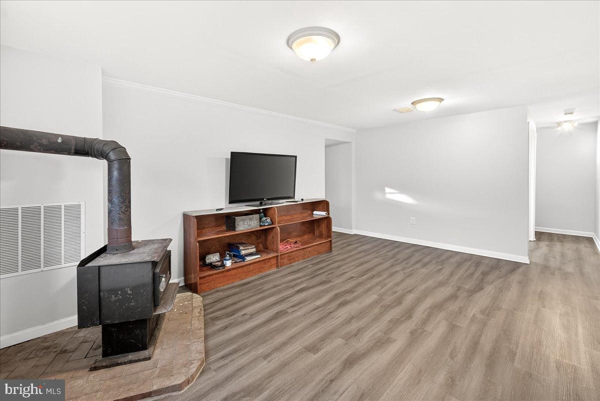 6918 Woodville Road Mount Airy, MD 21771 - Photo 30 of 46 Spacious living area with modern appeal.