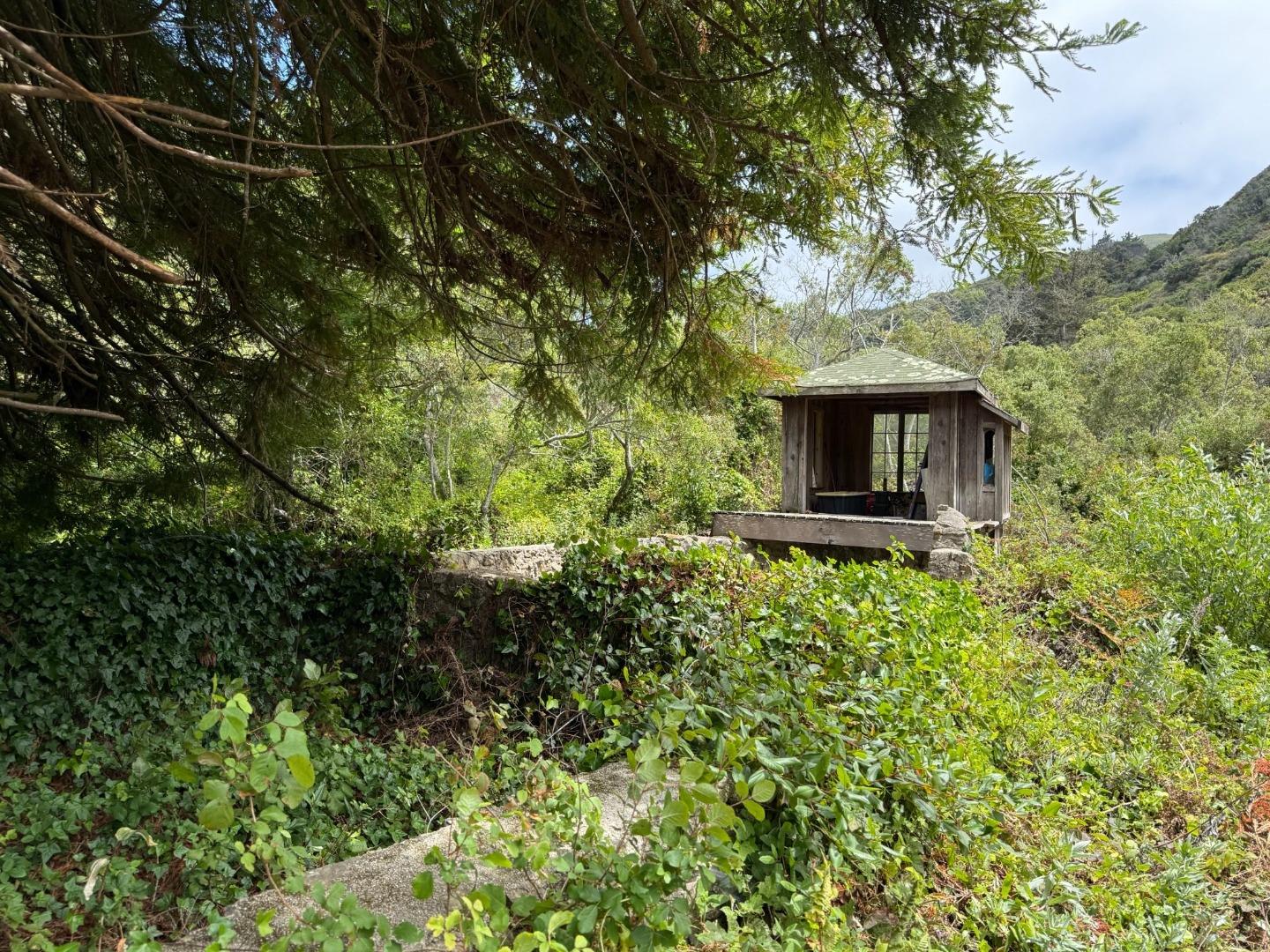 39350 Coast Road Big Sur, CA 93923 - Photo 16 of 44