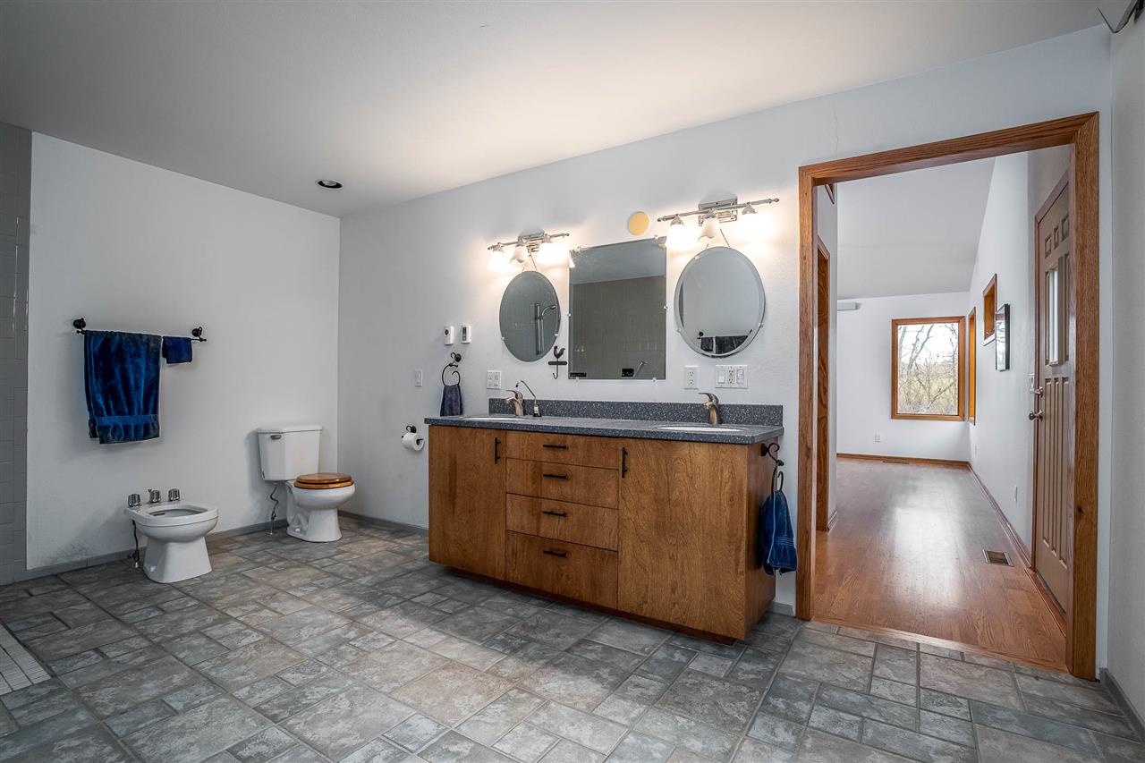 2559 Quincy Road Northeast Solon, IA 52333 - Photo 15 of 32 Gallery Image 15