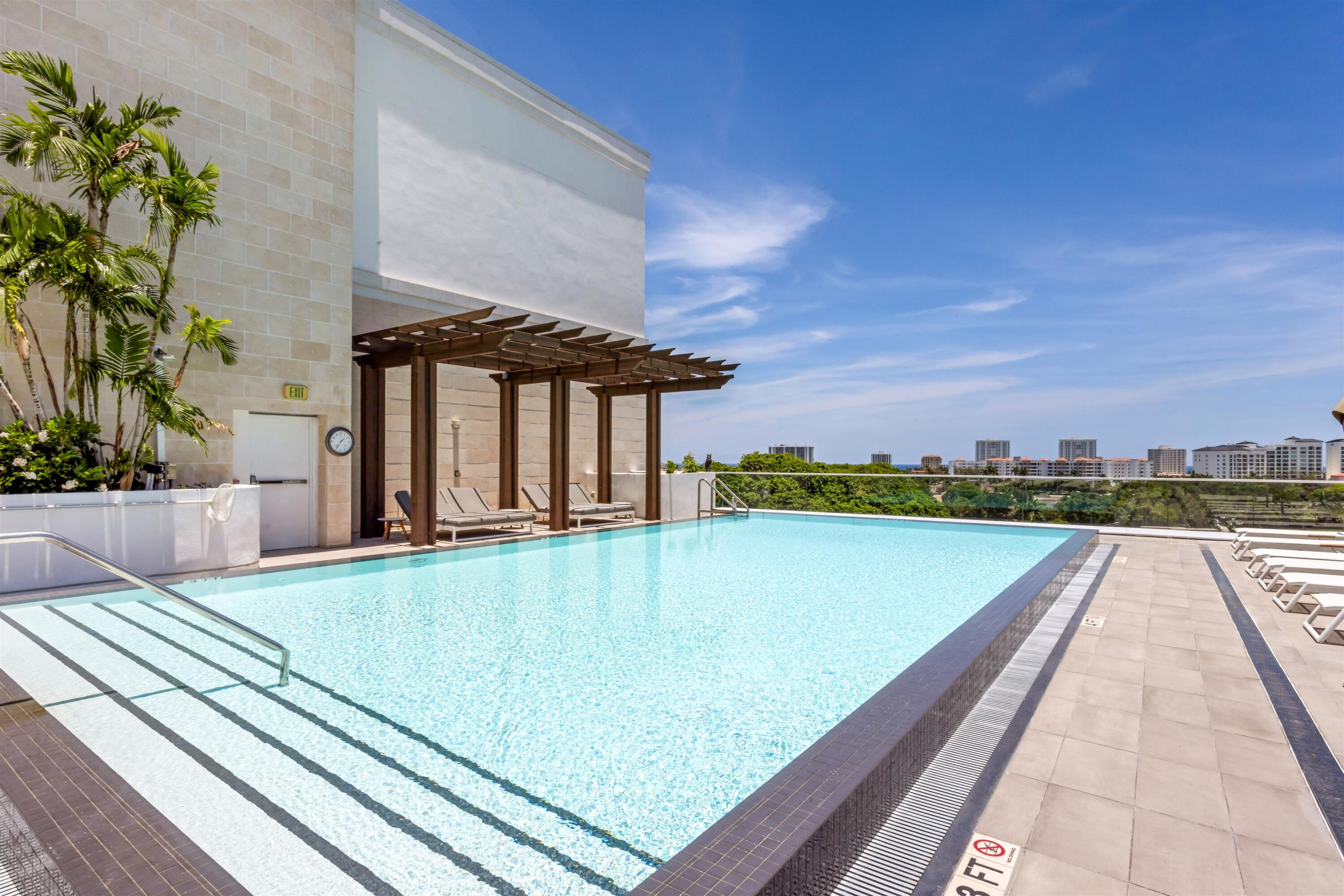 200 Southeast Mizner Boulevard, Unit 410 Boca Raton, FL 33432 - Photo 27 of 44 ROOFTOP_POOL