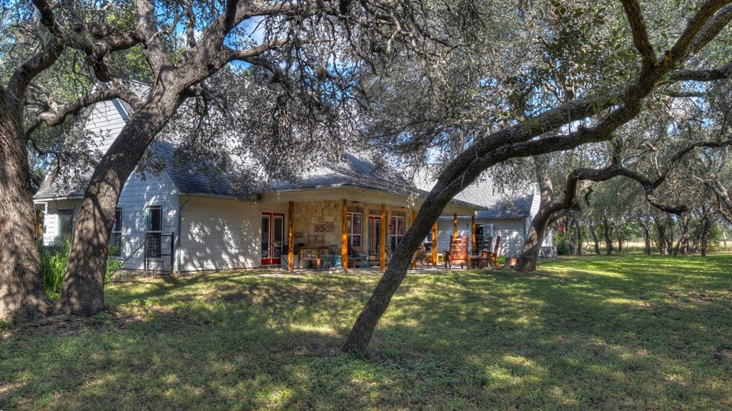 4573 Ranch Road 1120 Rio Frio, TX 78879 - Photo 9 of 70