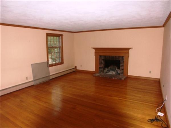 28 Pine Street Weston, MA 02493 - Photo 3 of 7