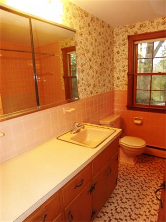 28 Pine Street Weston, MA 02493 - Photo 4 of 7