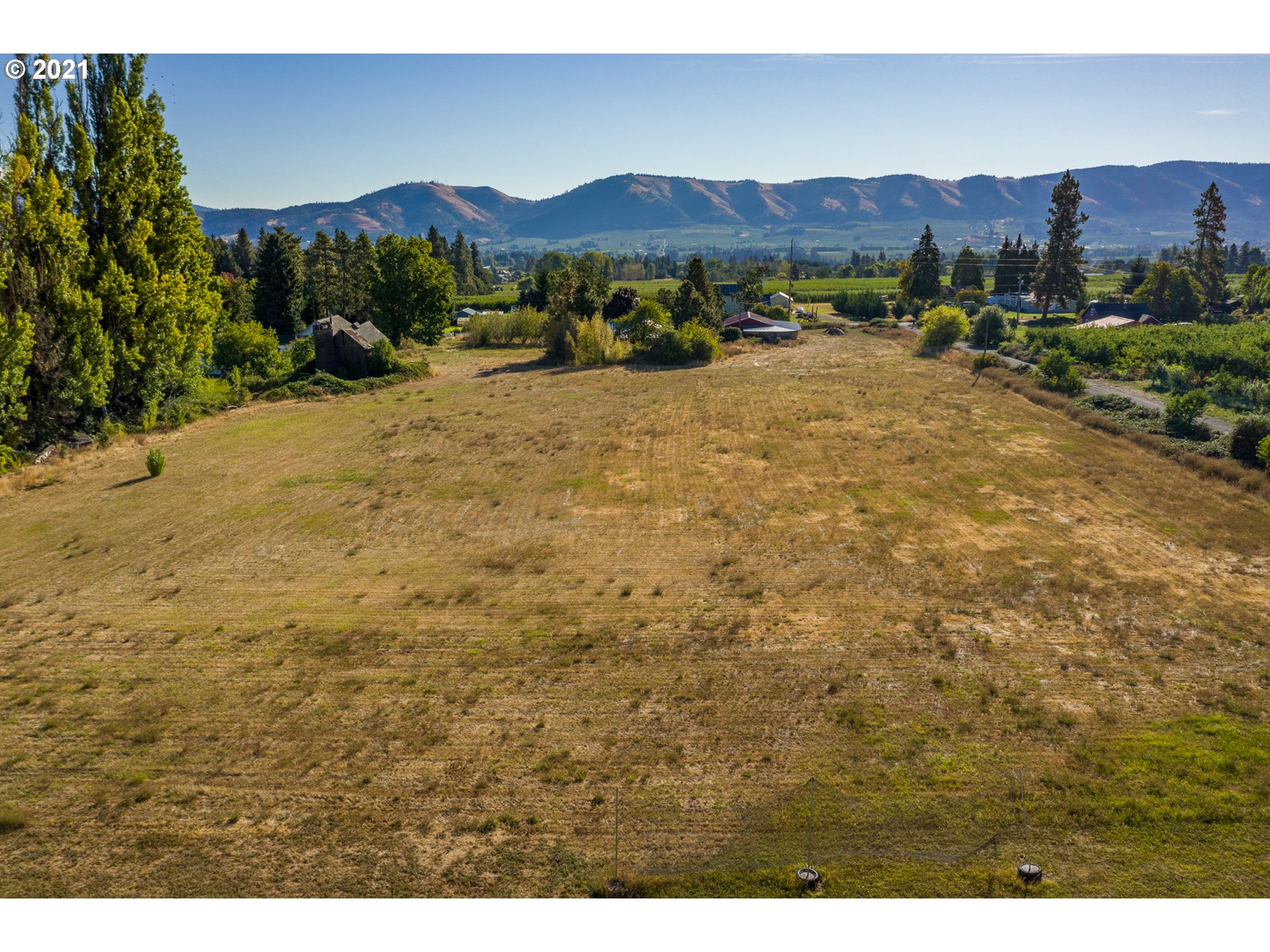 1860 Markham Road, Unit 1 Hood River, OR 97031 - Photo 11 of 18 Gallery Image 11