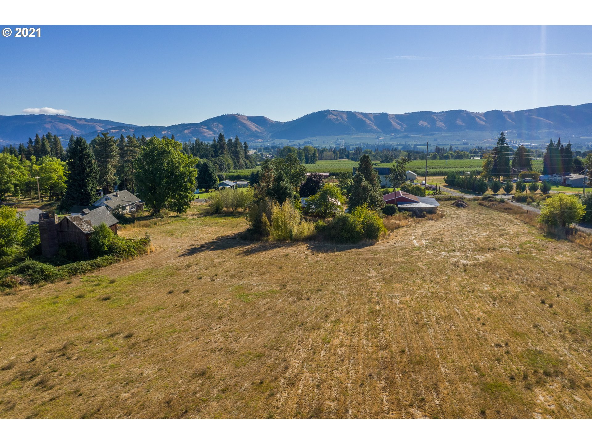 1860 Markham Road, Unit 1 Hood River, OR 97031 - Photo 12 of 18 Gallery Image 12