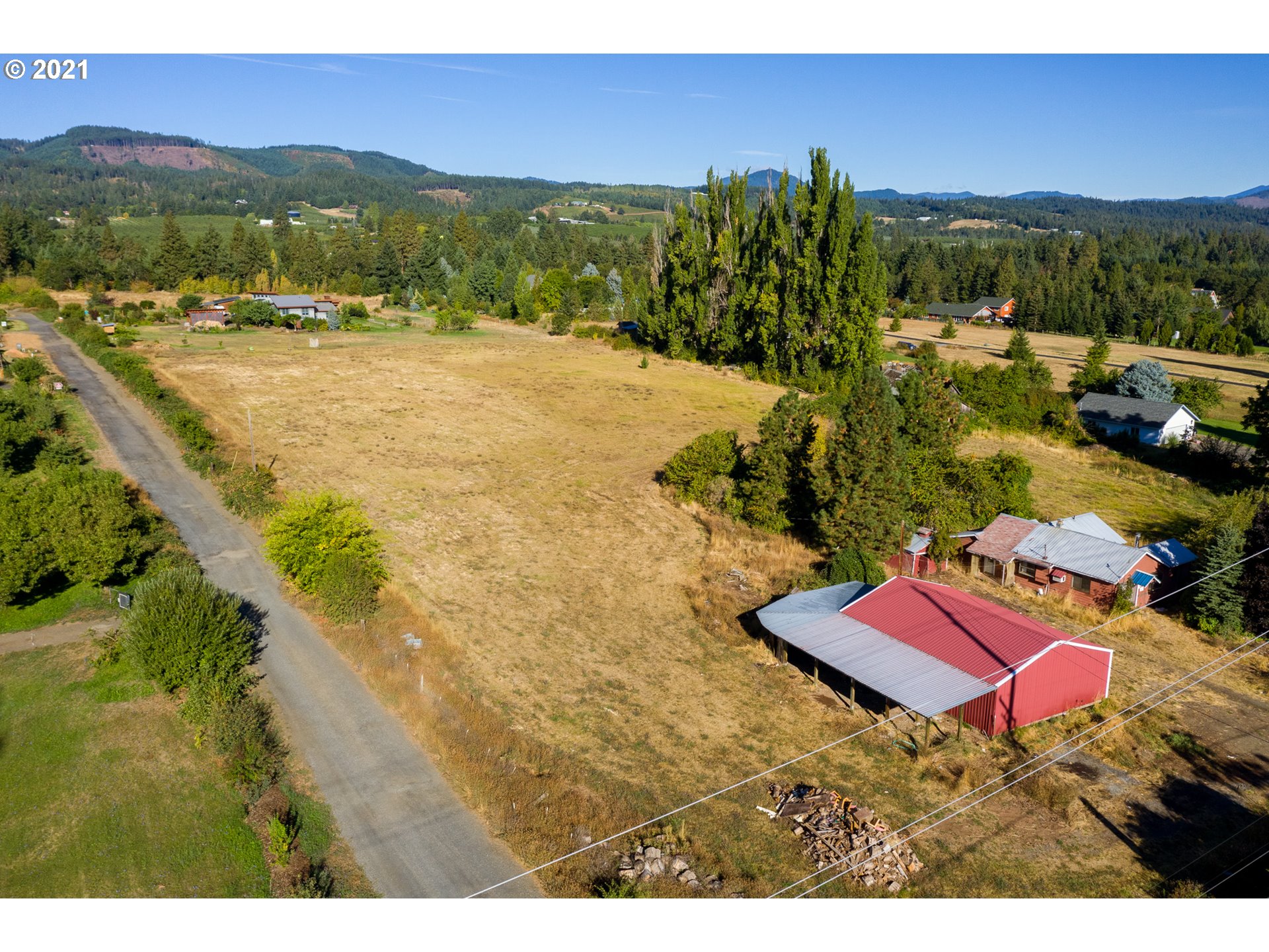 1860 Markham Road, Unit 1 Hood River, OR 97031 - Photo 4 of 18 Gallery Image 4