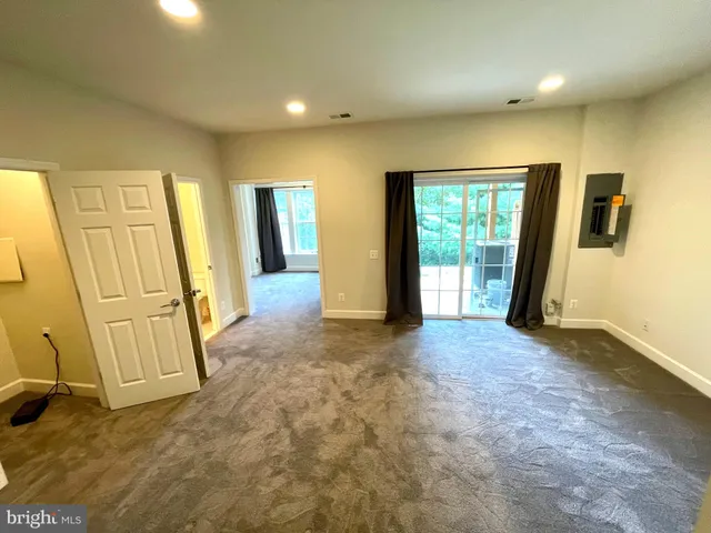 $3,295 | 14579 Crossfield Way, Woodbridge, VA 22191