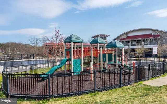 $3,295 | 14579 Crossfield Way, Woodbridge, VA 22191