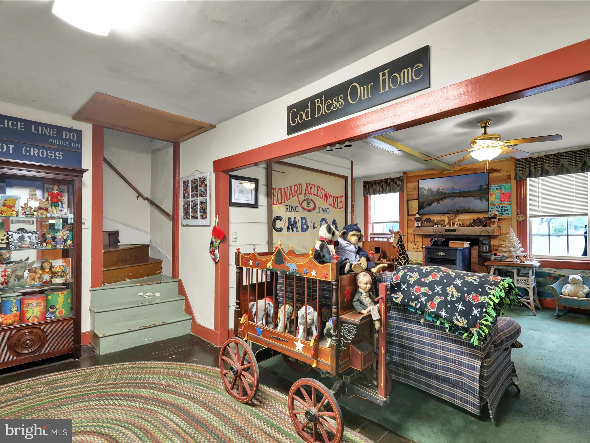 1443 Shumaker Road Manheim, PA 17545 - Photo 12 of 71 LR/FR / original DR / Foyer