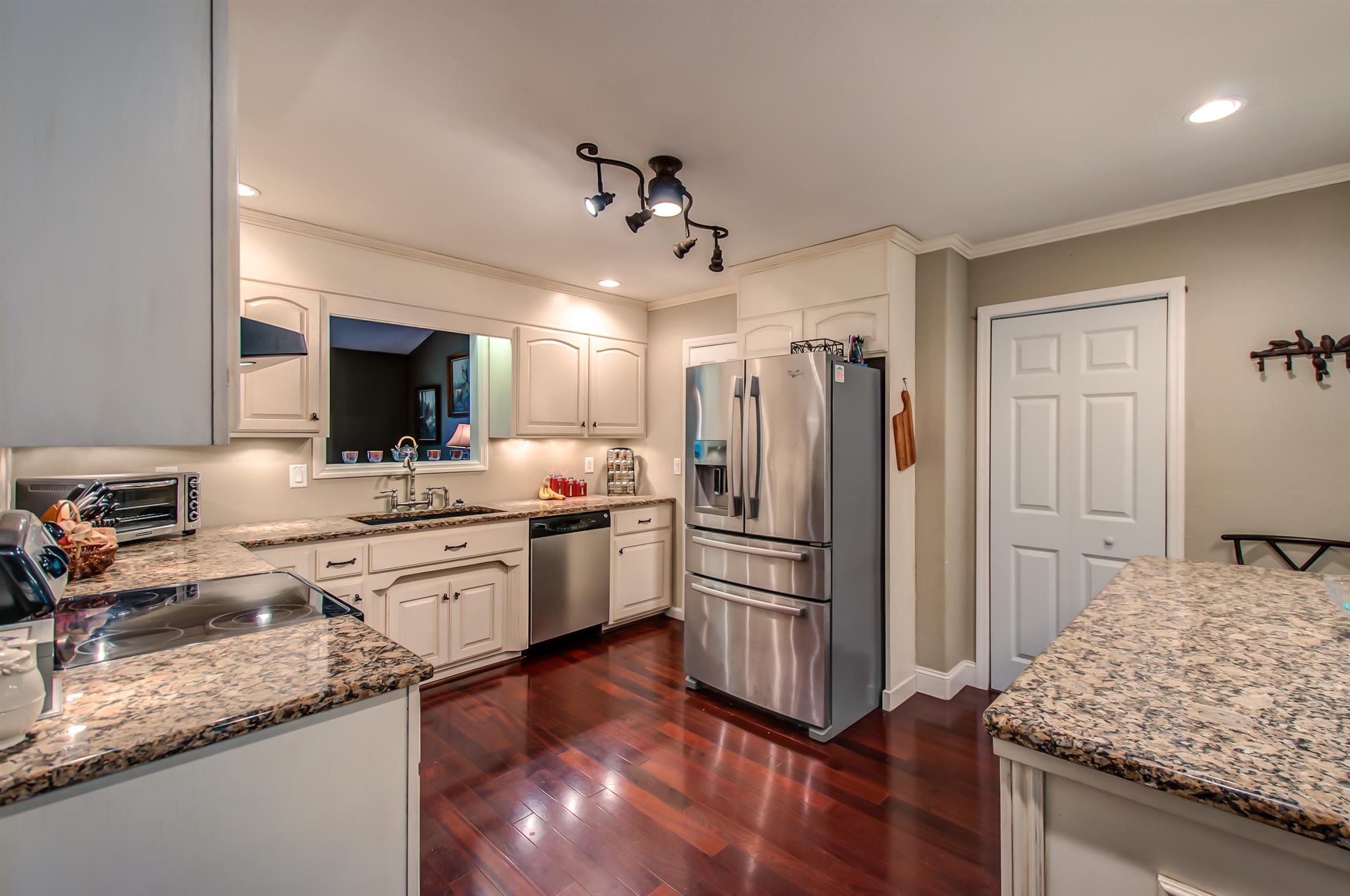 1080 East Beaverdam Road Centerville, TN 37033 - Photo 12 of 28 Gallery Image 12