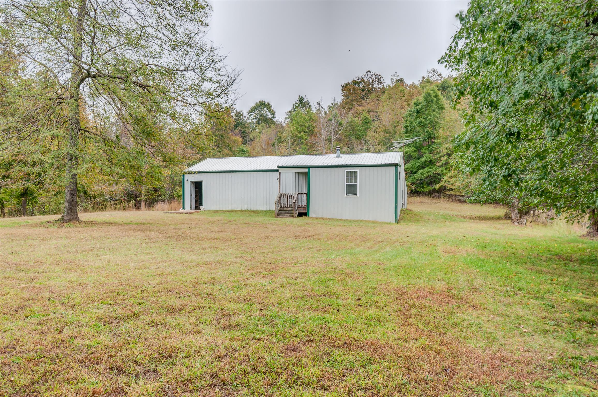1080 East Beaverdam Road Centerville, TN 37033 - Photo 23 of 28 Gallery Image 23