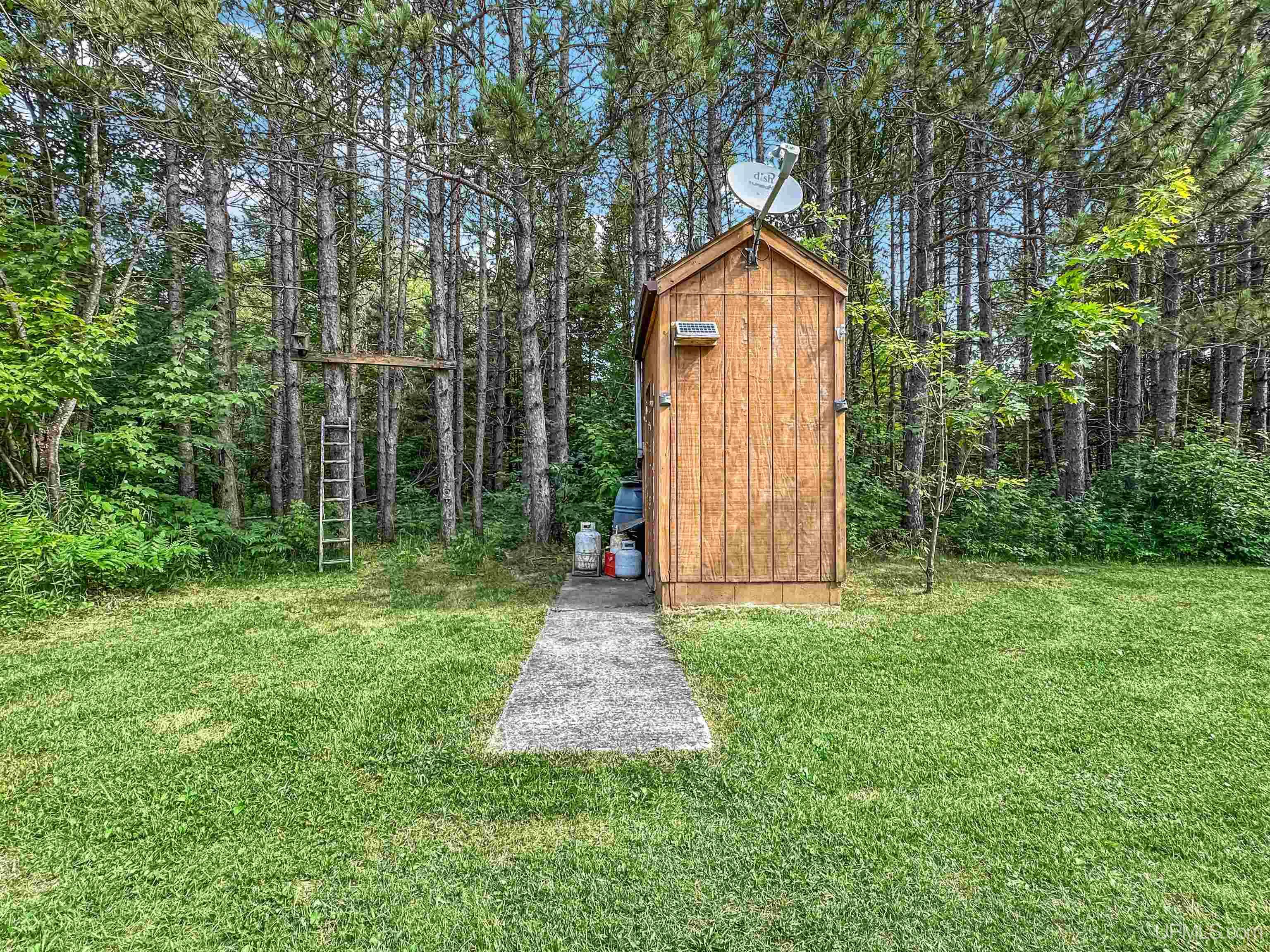 7854 38 Road Rapid River, MI 49878 - Photo 10 of 16