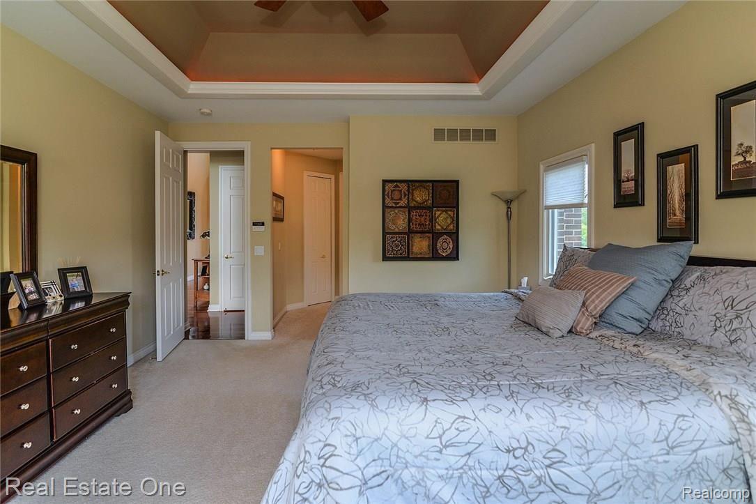 6019 Nottingham Point Brighton, MI 48116 - Photo 24 of 85 25_52.jpg