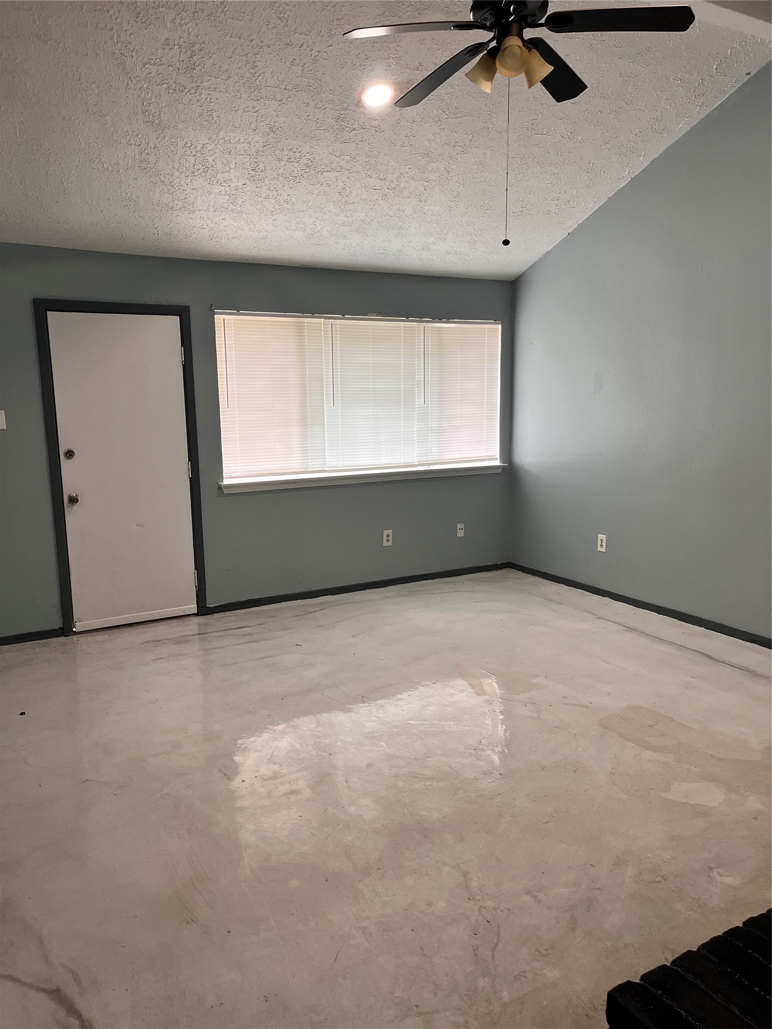 16631 Gold Ridge Lane Houston, TX 77053 - Photo 15 of 18 LivingRoom