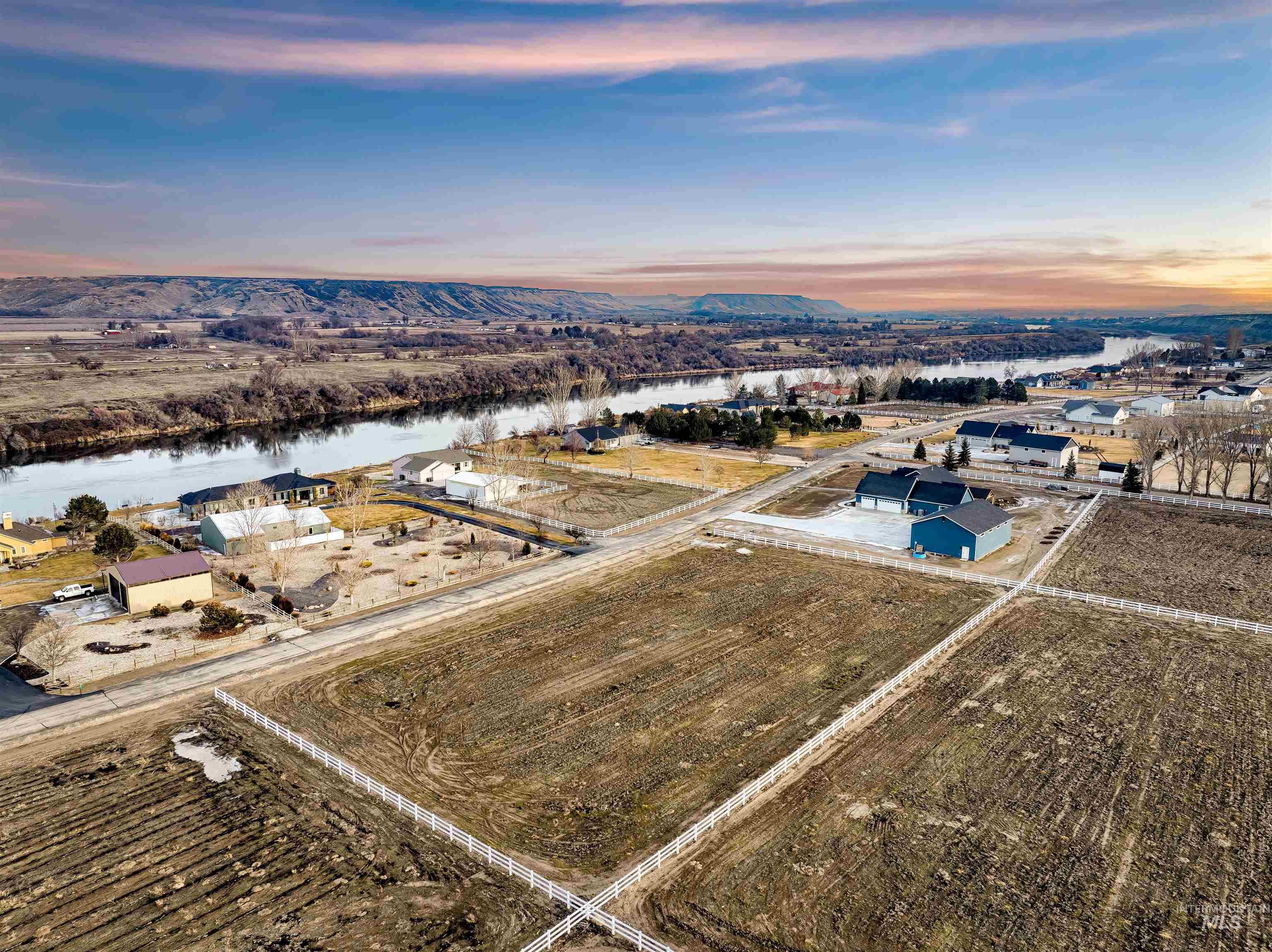 Tbd Riverfront Drive Marsing, ID 83639 - Photo 1 of 18