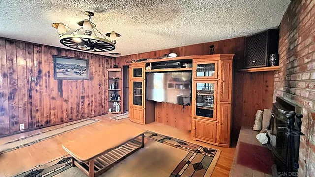 $2,000,000 | 11041 Summit Avenue, Santee, CA 92071