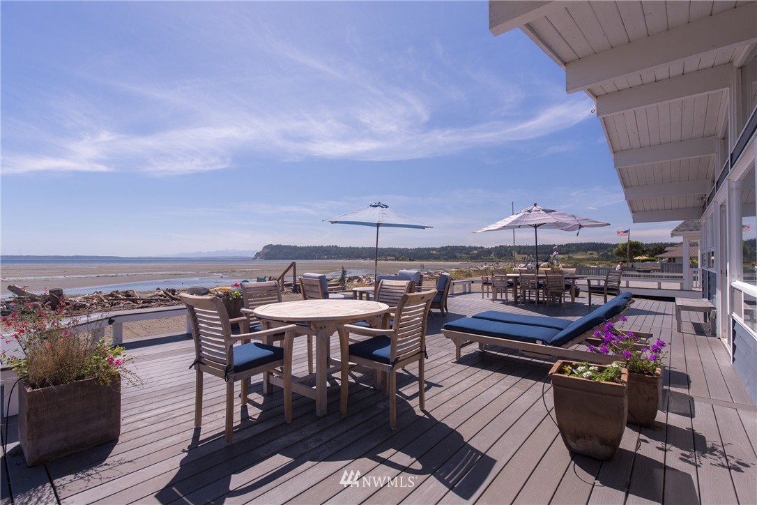2436 Sunlight Beach Road Clinton, WA 98236 - Photo 1 of 25 Gallery Image 1