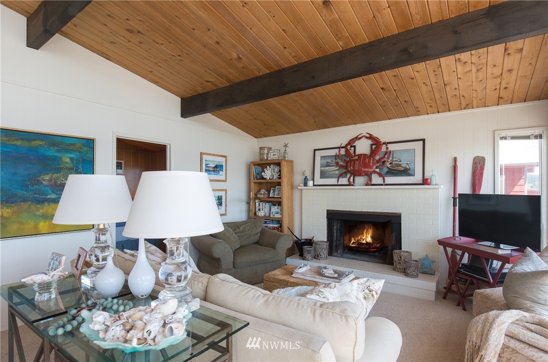 2436 Sunlight Beach Road Clinton, WA 98236 - Photo 14 of 25 Gallery Image 14
