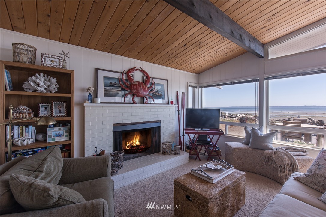 2436 Sunlight Beach Road Clinton, WA 98236 - Photo 15 of 25 Gallery Image 15