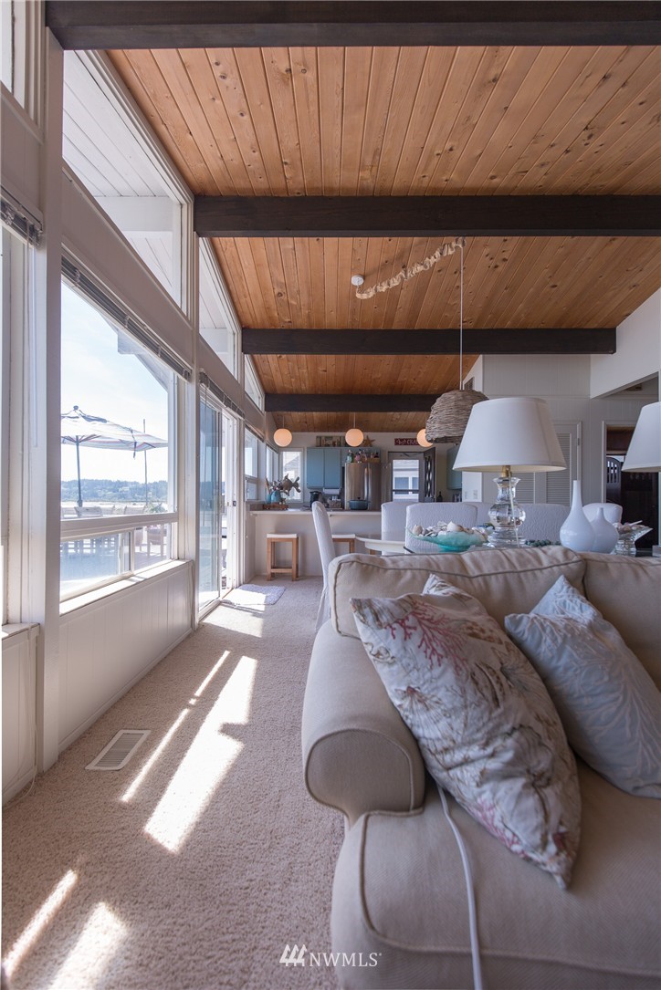 2436 Sunlight Beach Road Clinton, WA 98236 - Photo 16 of 25 Gallery Image 16
