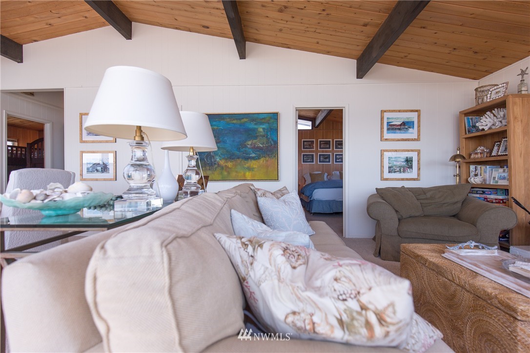 2436 Sunlight Beach Road Clinton, WA 98236 - Photo 17 of 25 Gallery Image 17