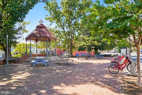 $1,498 | 7607 Eastern Avenue Northwest, Unit 102, Silver Spring, MD 20912