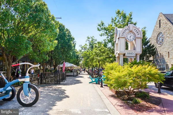 $1,498 | 7607 Eastern Avenue Northwest, Unit 102, Silver Spring, MD 20912