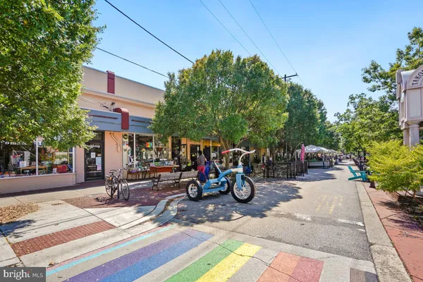 $1,498 | 7607 Eastern Avenue Northwest, Unit 102, Silver Spring, MD 20912