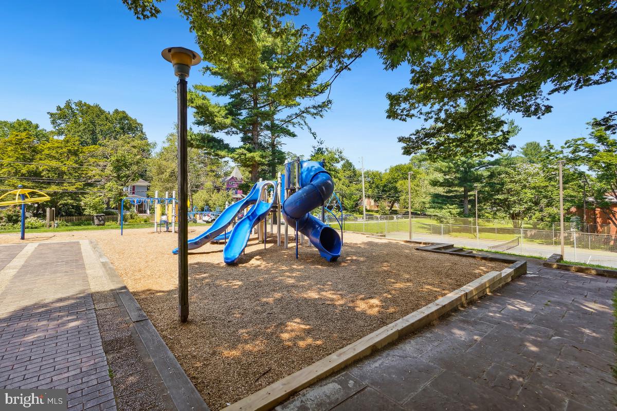 7607 Eastern Avenue Northwest, Unit 102 Silver Spring, MD 20912 - Photo 43 of 51