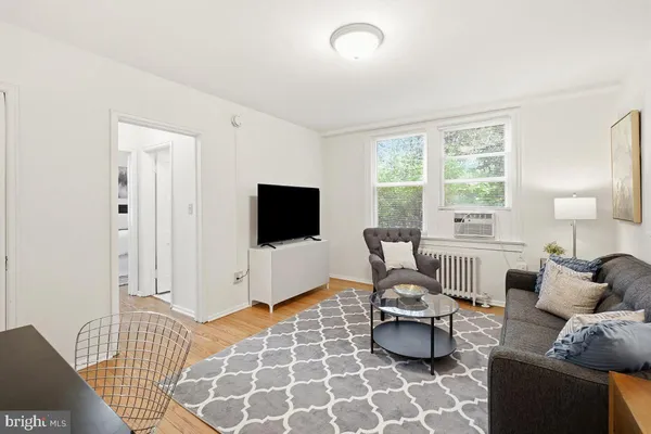 $1,498 | 7607 Eastern Avenue Northwest, Unit 102, Silver Spring, MD 20912