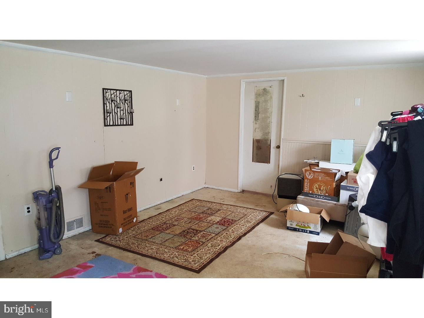 3003 Ogletown Road Newark, DE 19713 - Photo 11 of 16 Family Room