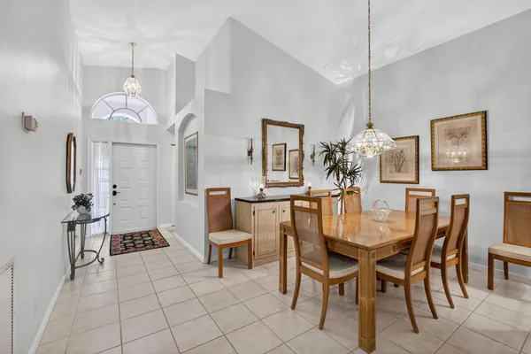 $799,900 | 208 Jones Creek Drive, Jupiter, FL 33458