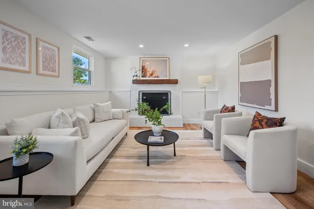 $779,000 | 1359 Rock Chapel Road, Herndon, VA 20170