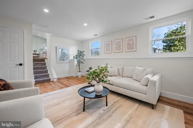 $779,000 | 1359 Rock Chapel Road, Herndon, VA 20170