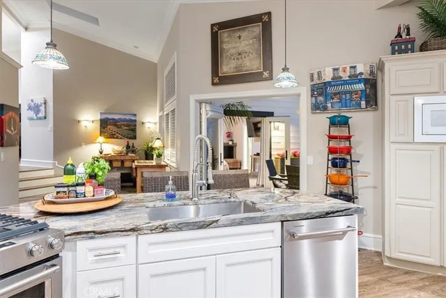 $1,650,000 | 5282 Hillcrest Drive, Cambria, CA 93428