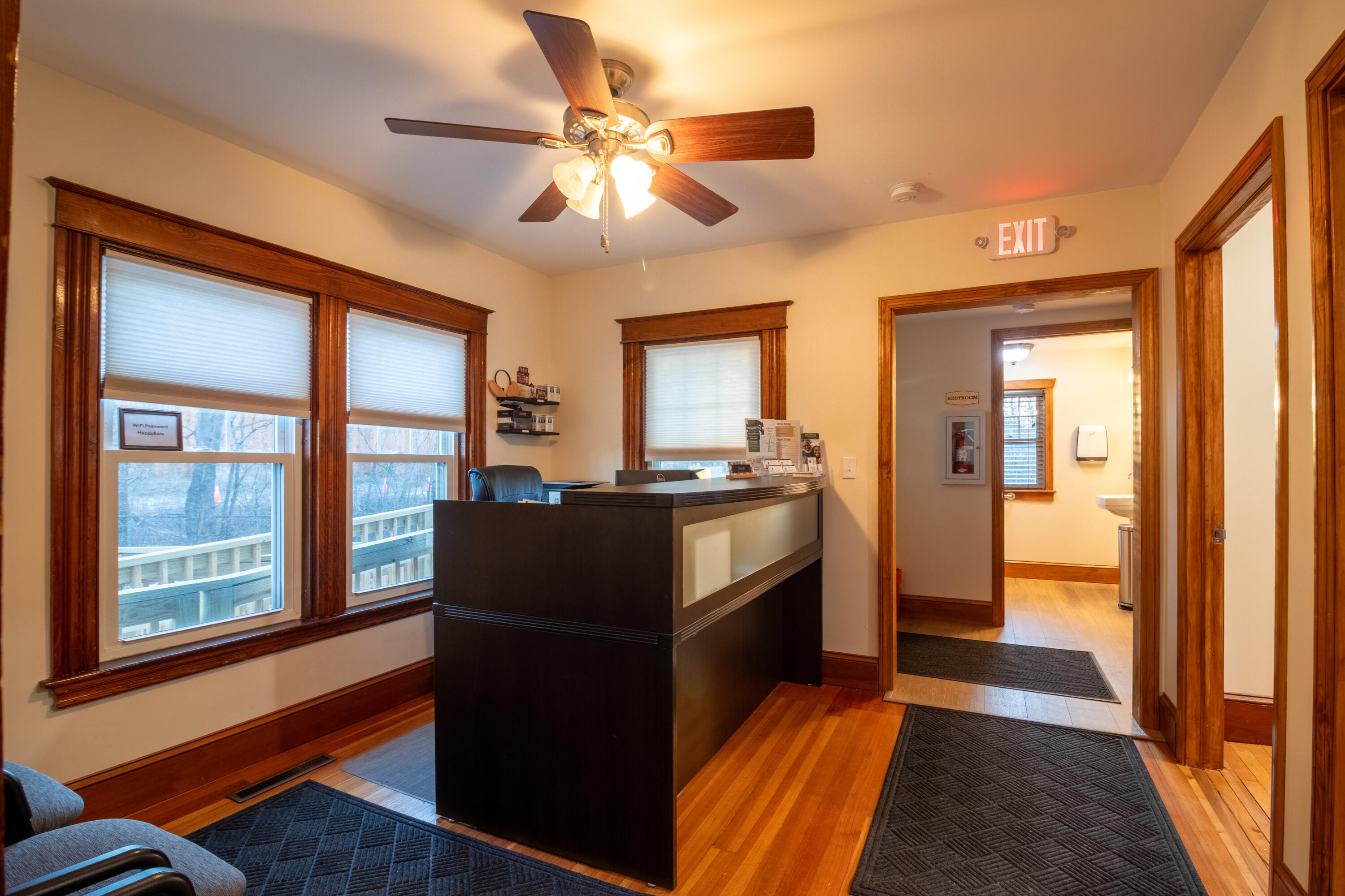 546 Broadway Bangor, ME 04401 - Photo 18 of 60 Waiting Area