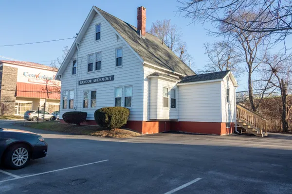 $475,000 | 546 Broadway, Bangor, ME 04401