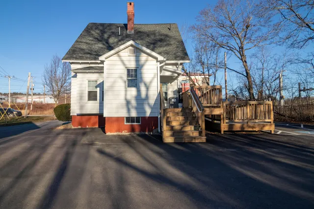 $475,000 | 546 Broadway, Bangor, ME 04401
