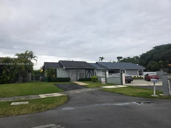 $2,700 | 9754 Southwest 1st Terrace, Unit A, Miami, FL 33174